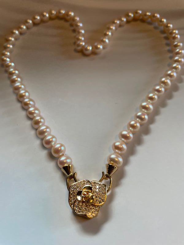 white freshwater pearls AAA grade high luster golden flower clasp
