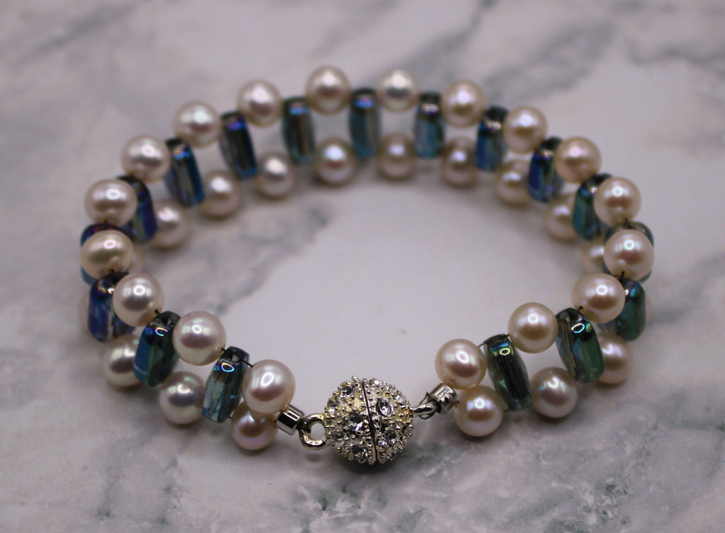 Ocean Shimmer Pearl Bracelet