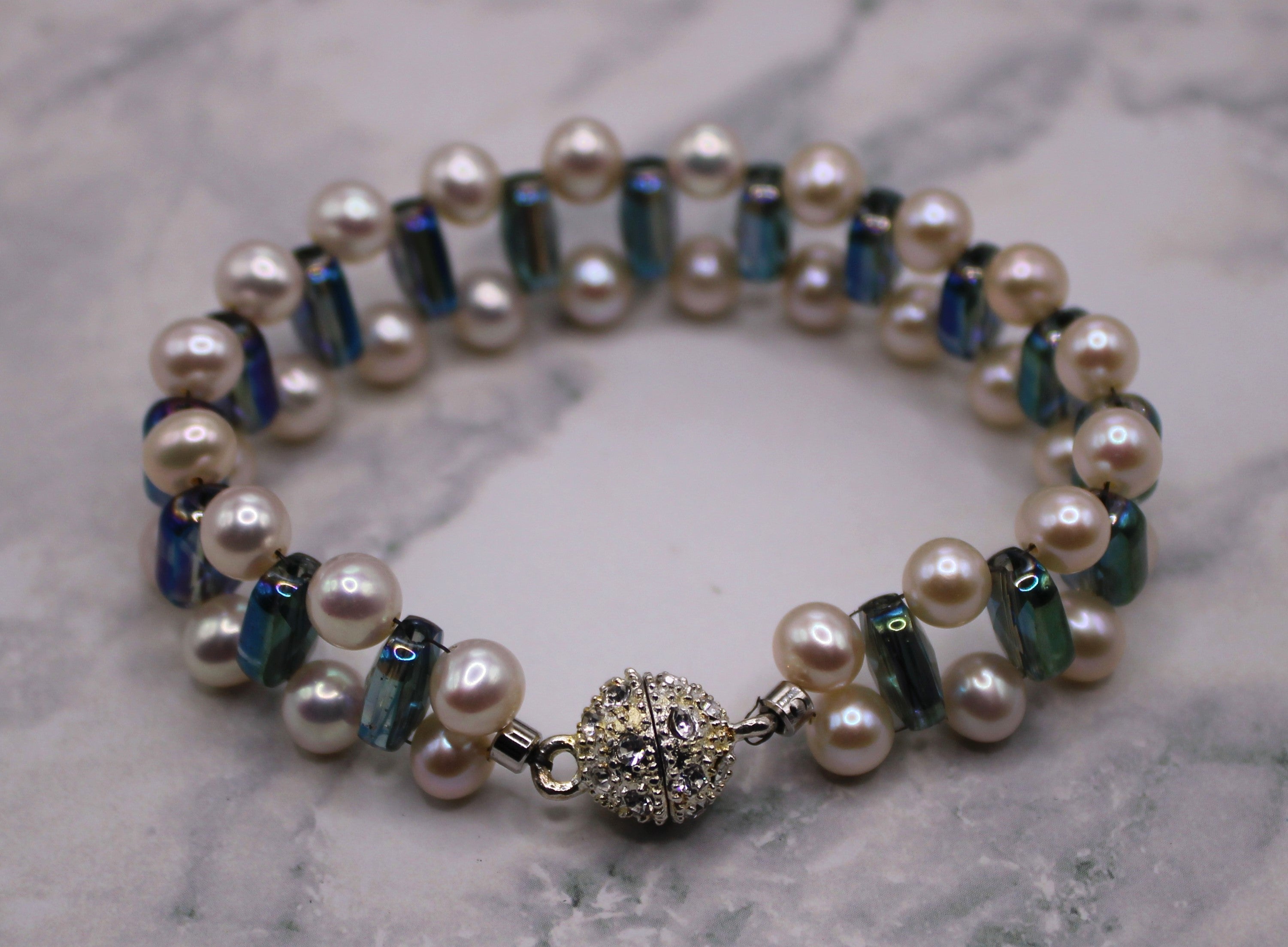Ocean Shimmer Pearl Bracelet