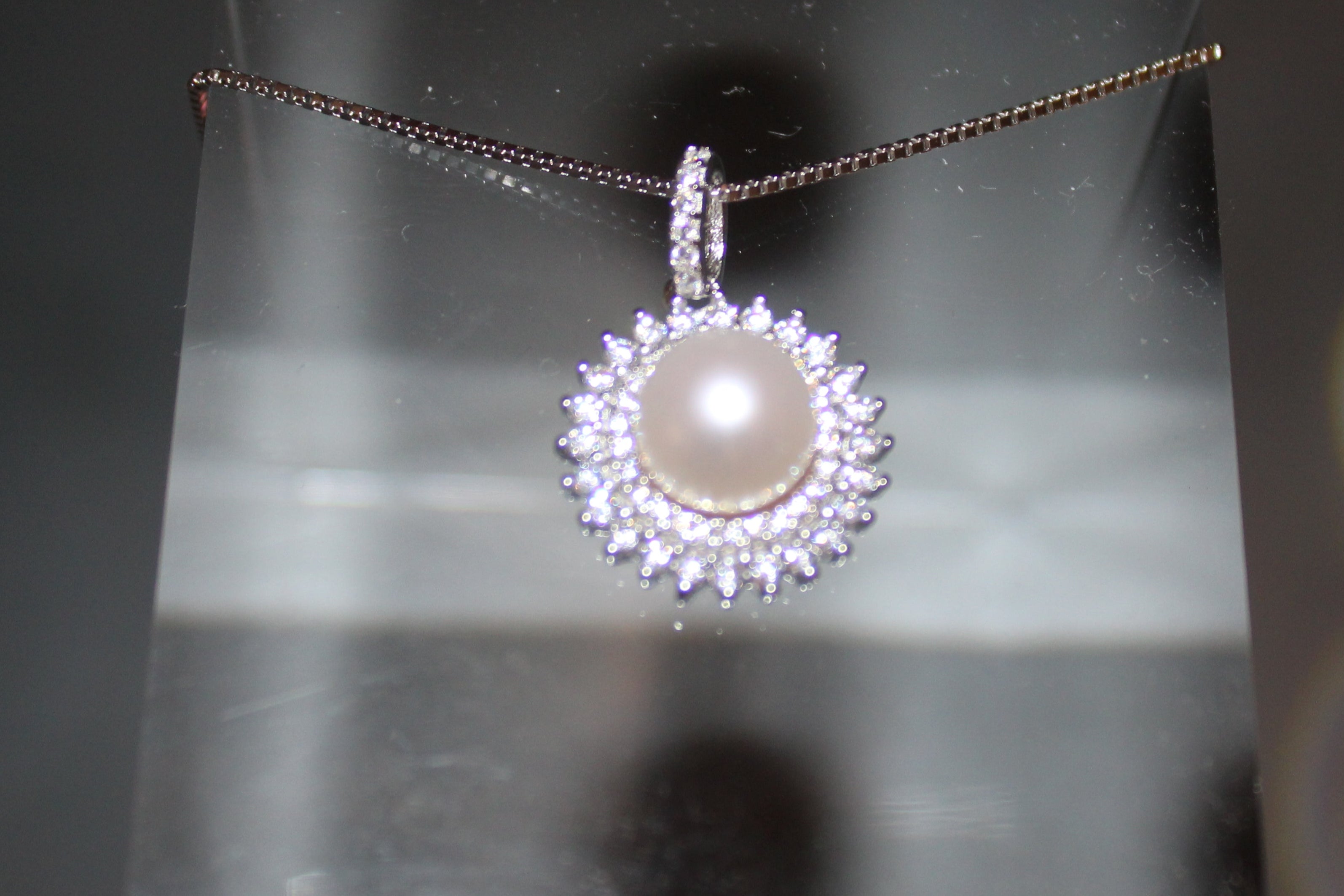 sunshine pearl pendant