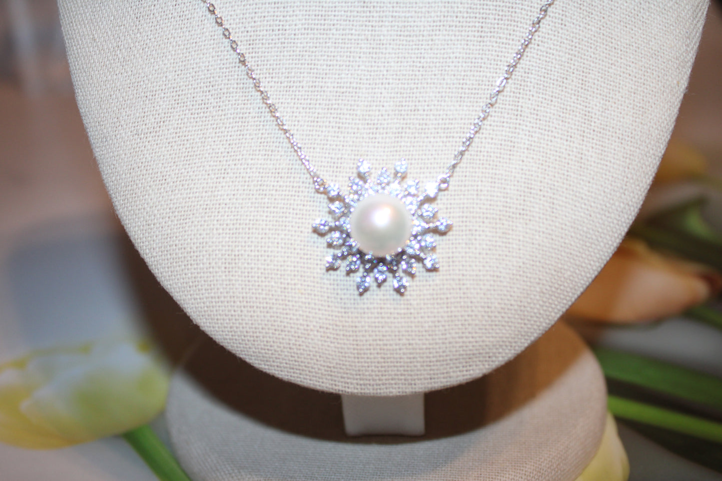 Edison Pearl Snowflake Necklace Set