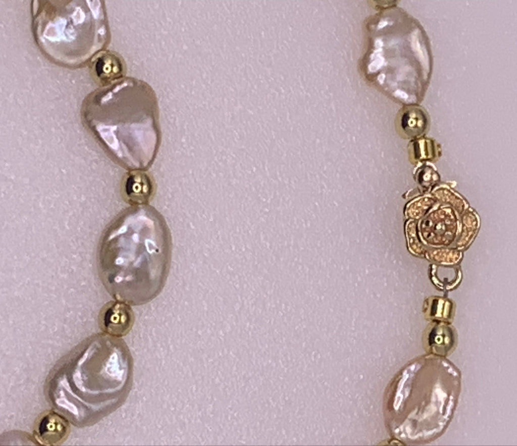 Keshi Pearl Set Close Up