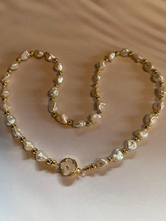 white keshi pearl necklace with mother of pearl gold clasp