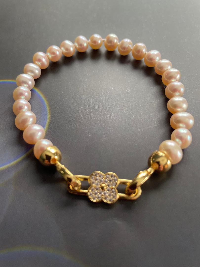 Classic White Freshwater Pearl Bracelet